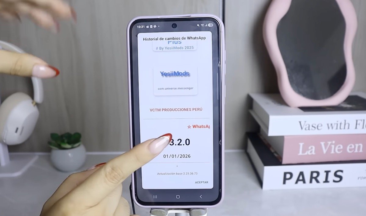 Prueba de WhatsApp Plus en un dispositivo Android real durante el análisis editorial